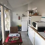 לינה וארוחת בוקר En Terrasse A קונייאק