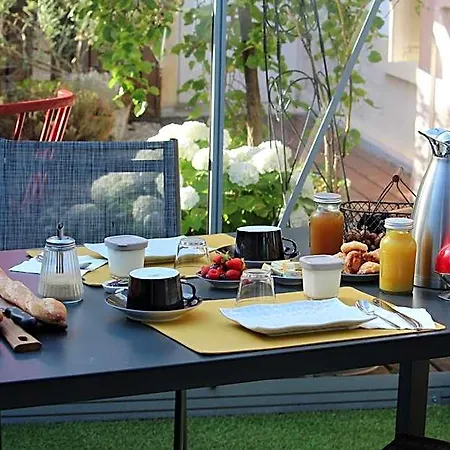 ベッド・アンド・ブレックファスト En Terrasse A コニャック